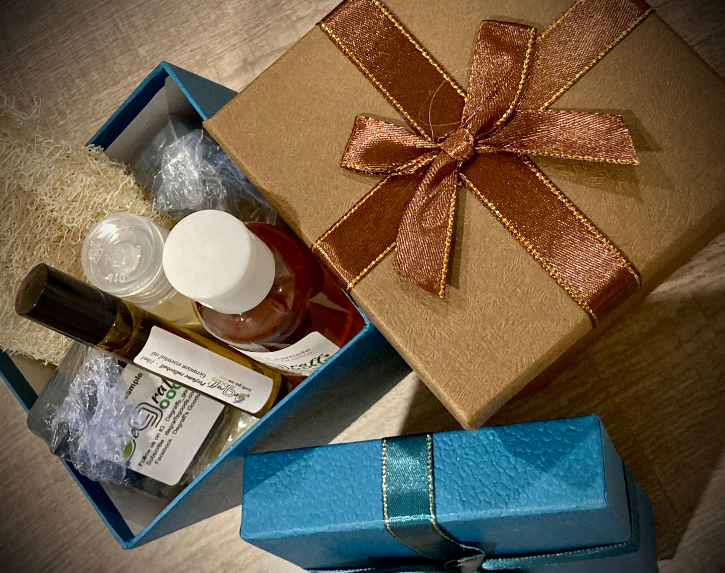 A - Holiday Gift box 2